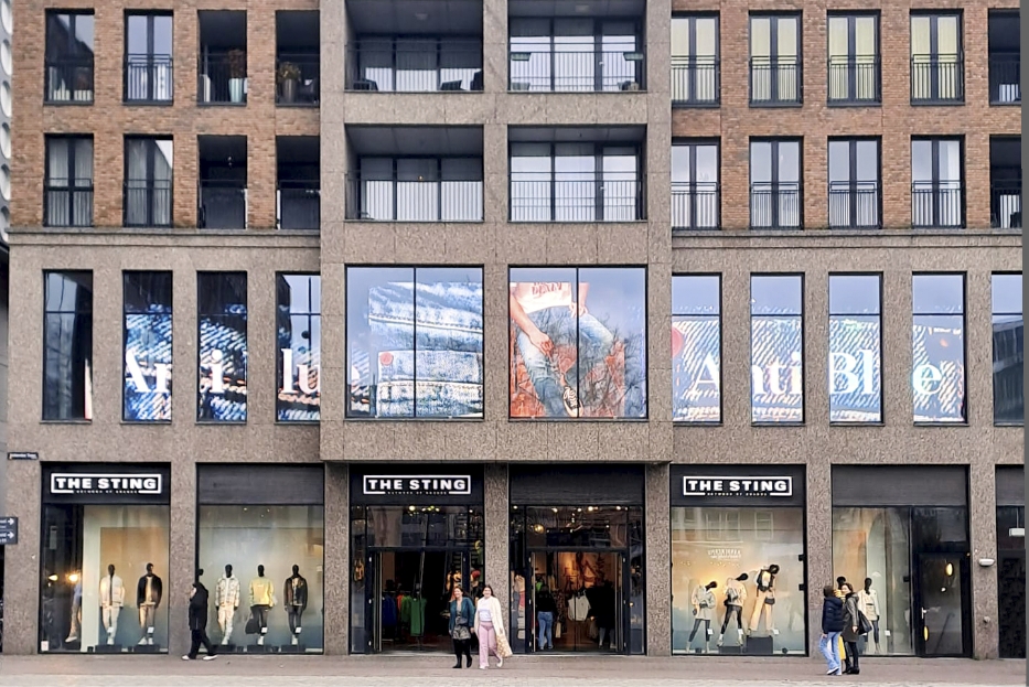 Store Image
